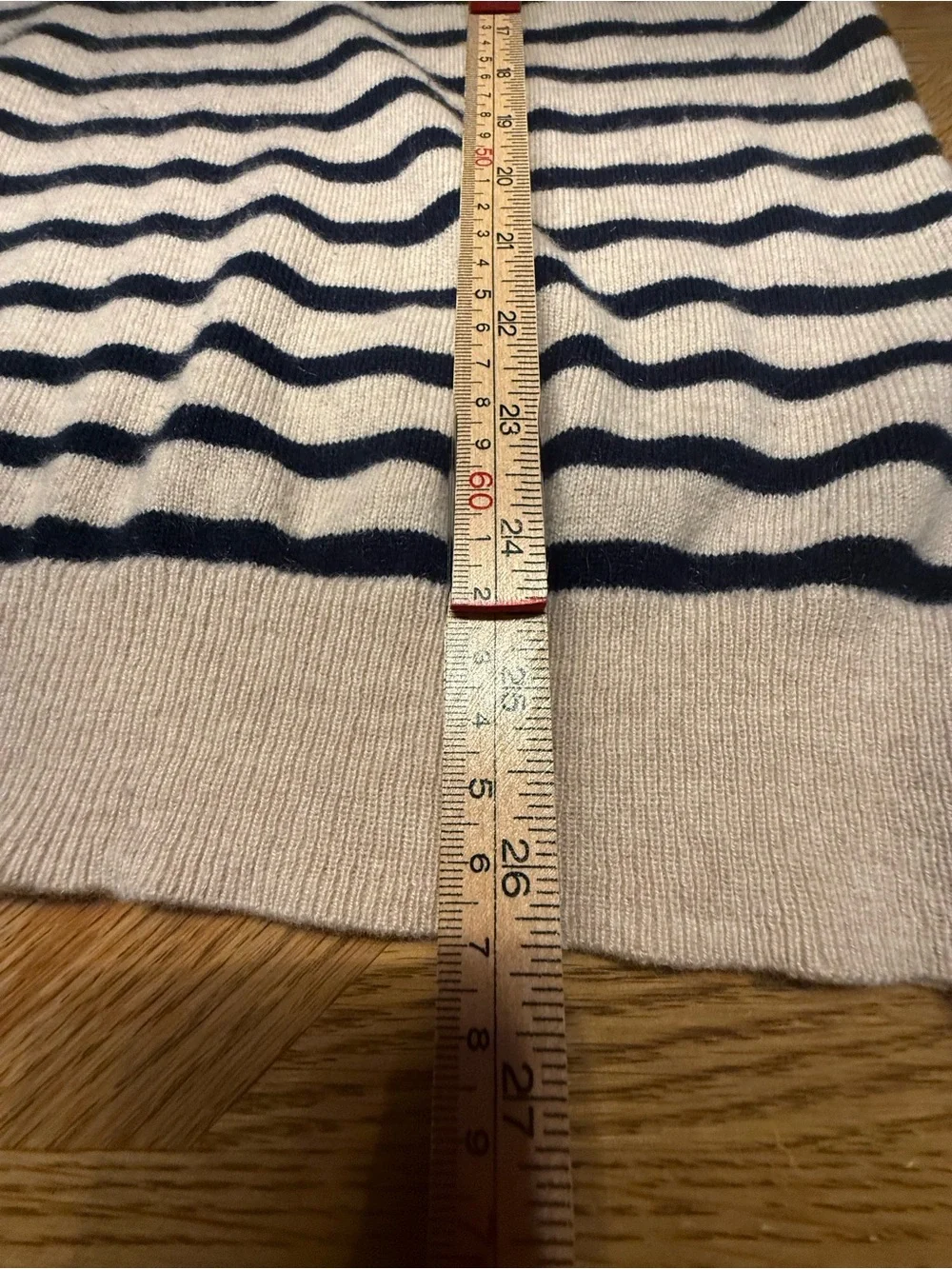 Crew 100% Cashmere Striped Crewneck Sweater Navy Cream Men’s Medium